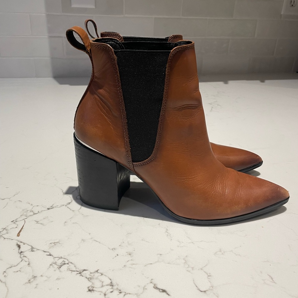 Steve Madden Brown Kason Booties